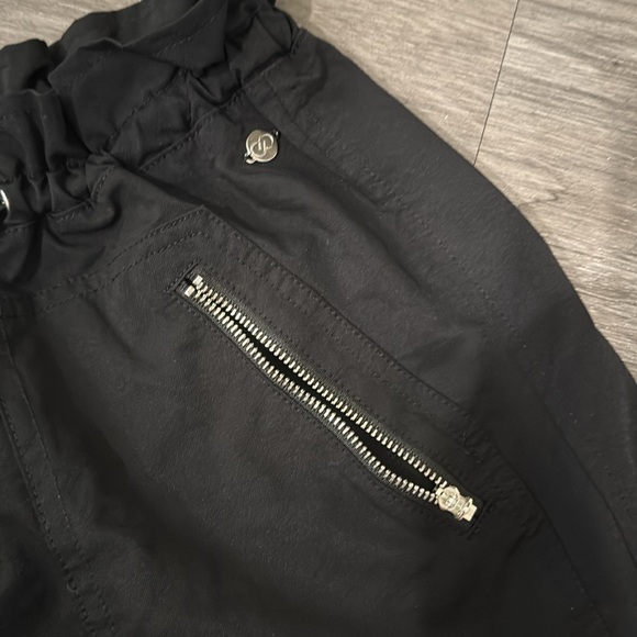 COPY - Women’s calia shorts - Picture 3 of 4